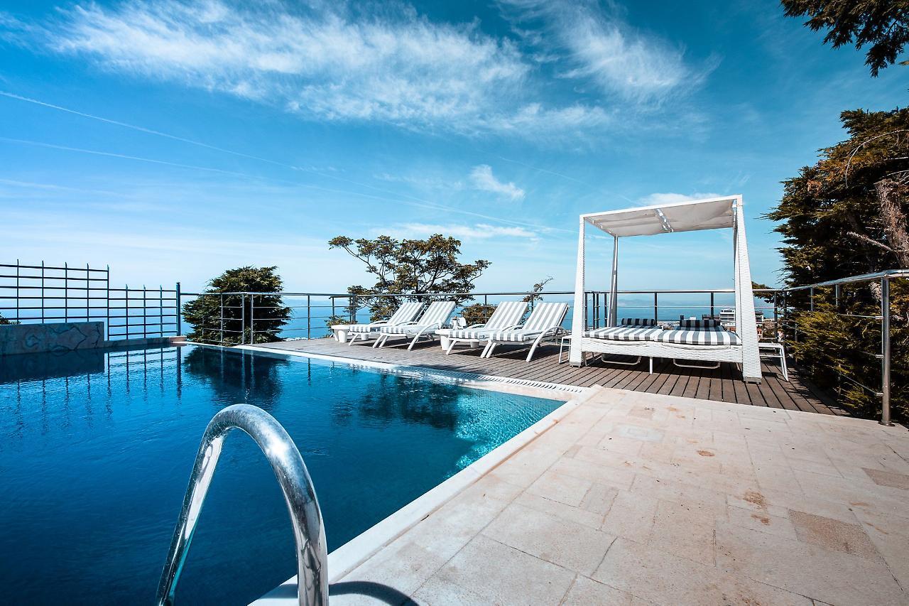 Villa Azure Voúla Exteriör bild